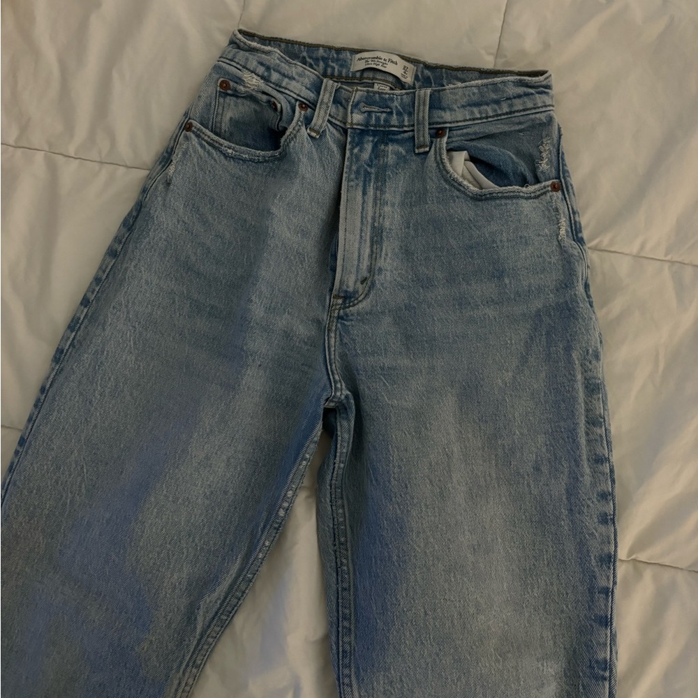 COPY - Abercrombie & Fitch Curve Love 90s Jean